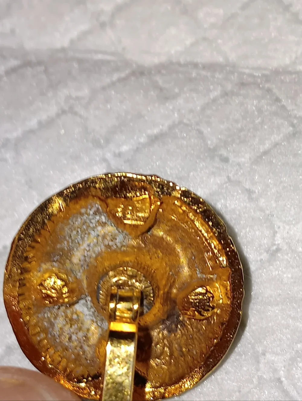 Chanel CC Vintage Strass Gold Tone Rhinestone Cufflinks - Picture 4 of 4